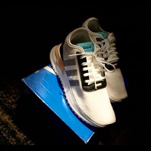 Addidas sneakers 2.5